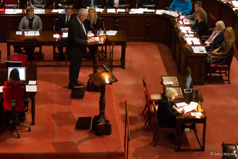Talare, stenograf och andra i R�dssalen i Stockholms stadshus &copy; Lars Lingvall